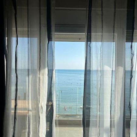 Seaside Apartment Durrës Exterior foto